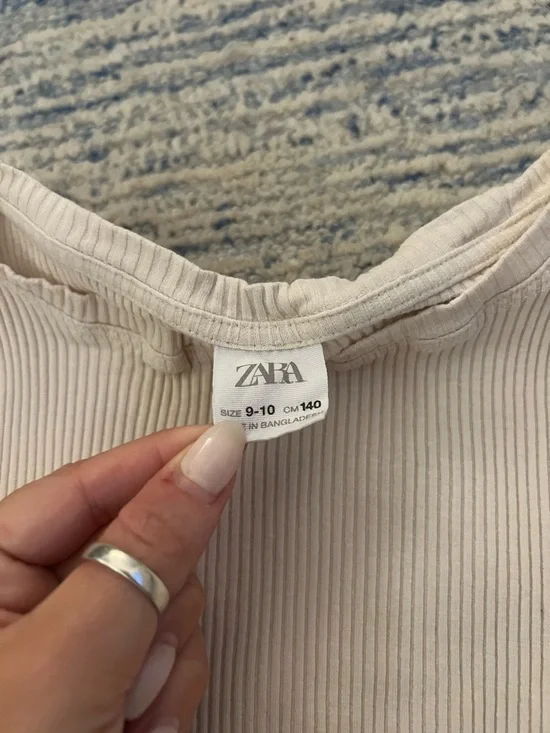 Zara Ruffle Ribbed Top - Picture 3 of 4